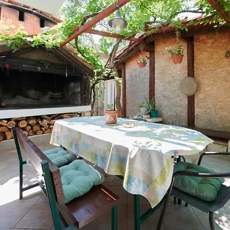 Aria * Τρογκίρ